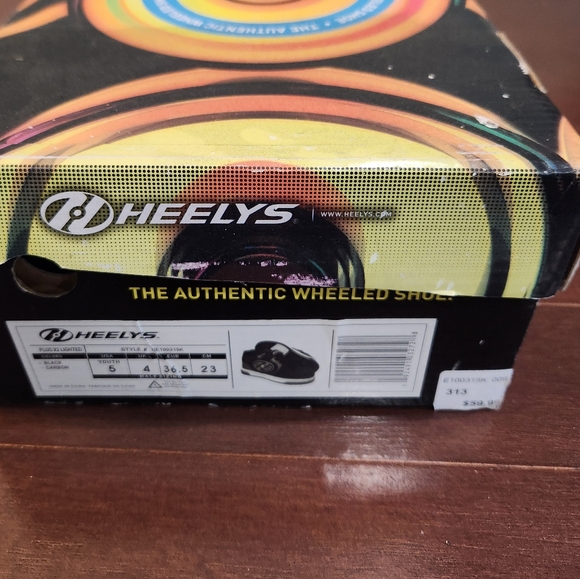 Heelys wheeled sneaker - Picture 2 of 5